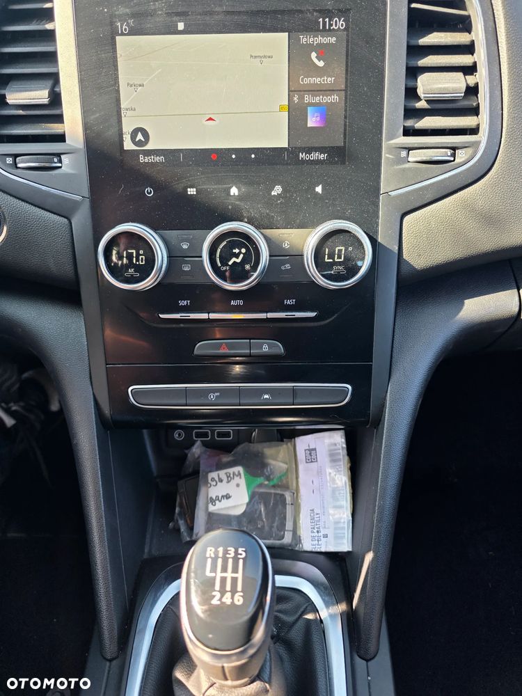 Renault Megane 1.5 Blue dCi Intens - 27