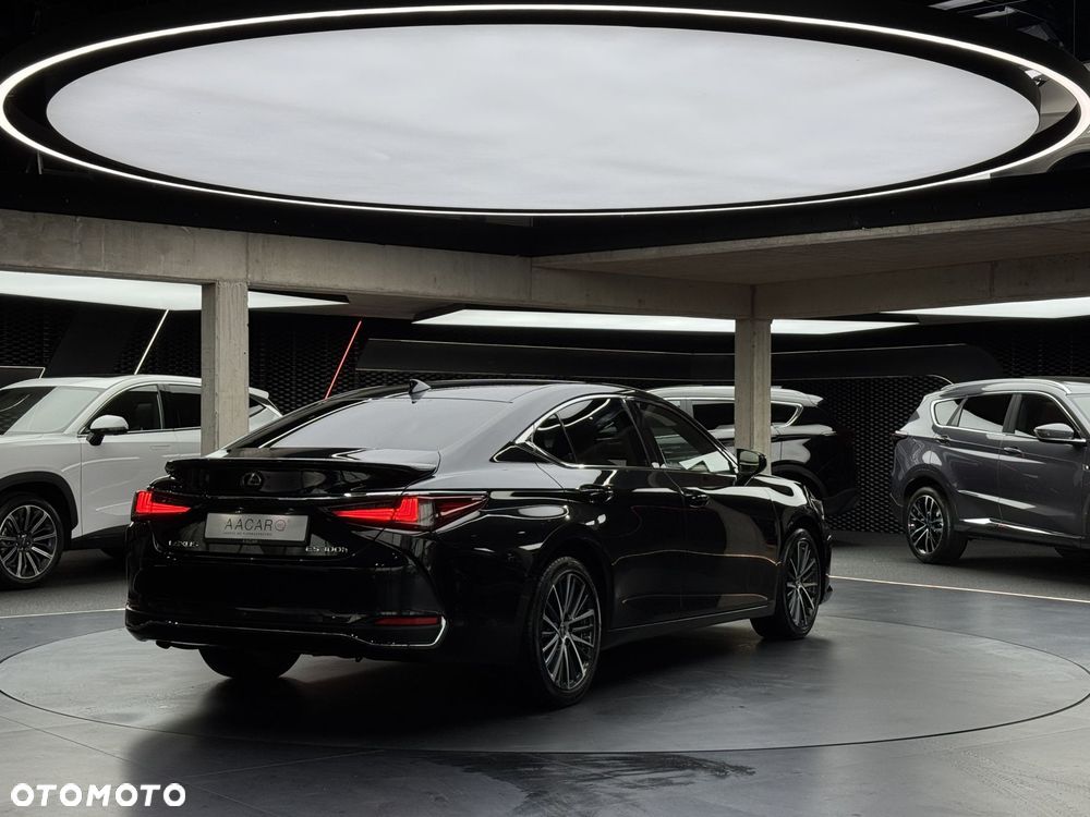 Lexus ES 300h Business Edition - 6