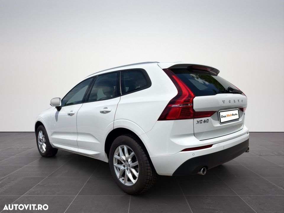 Volvo XC 60 B5 AWD Momentum Pro - 8