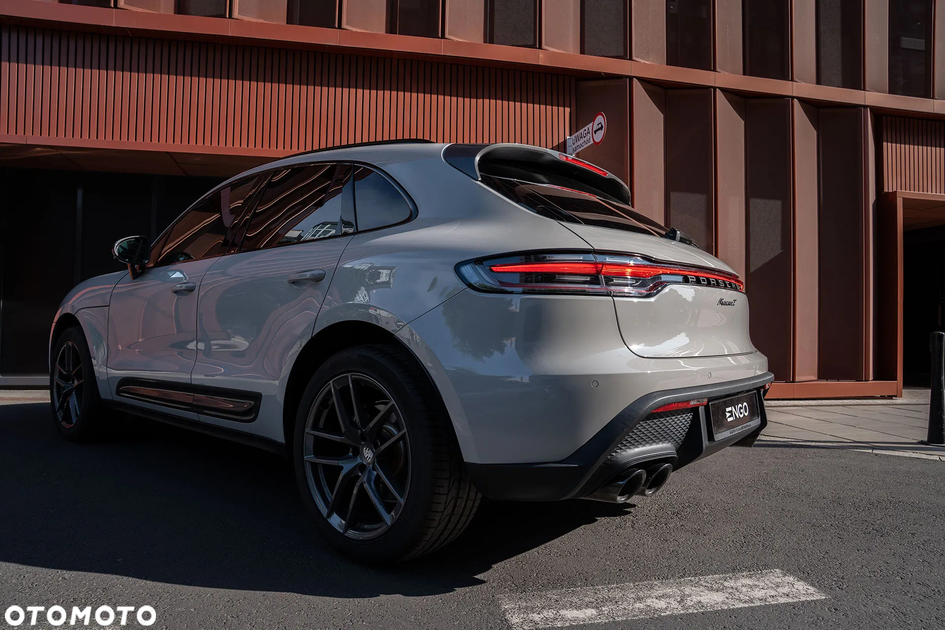 Porsche Macan T - 14