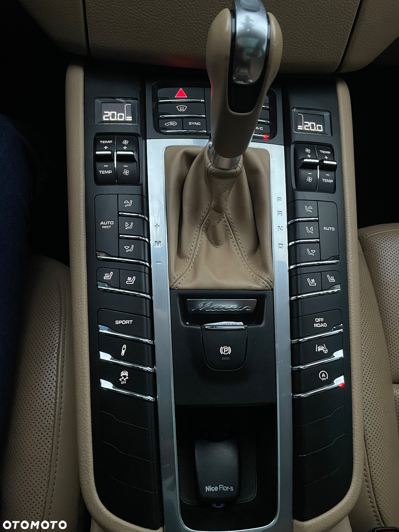Porsche Macan Turbo PDK - 20