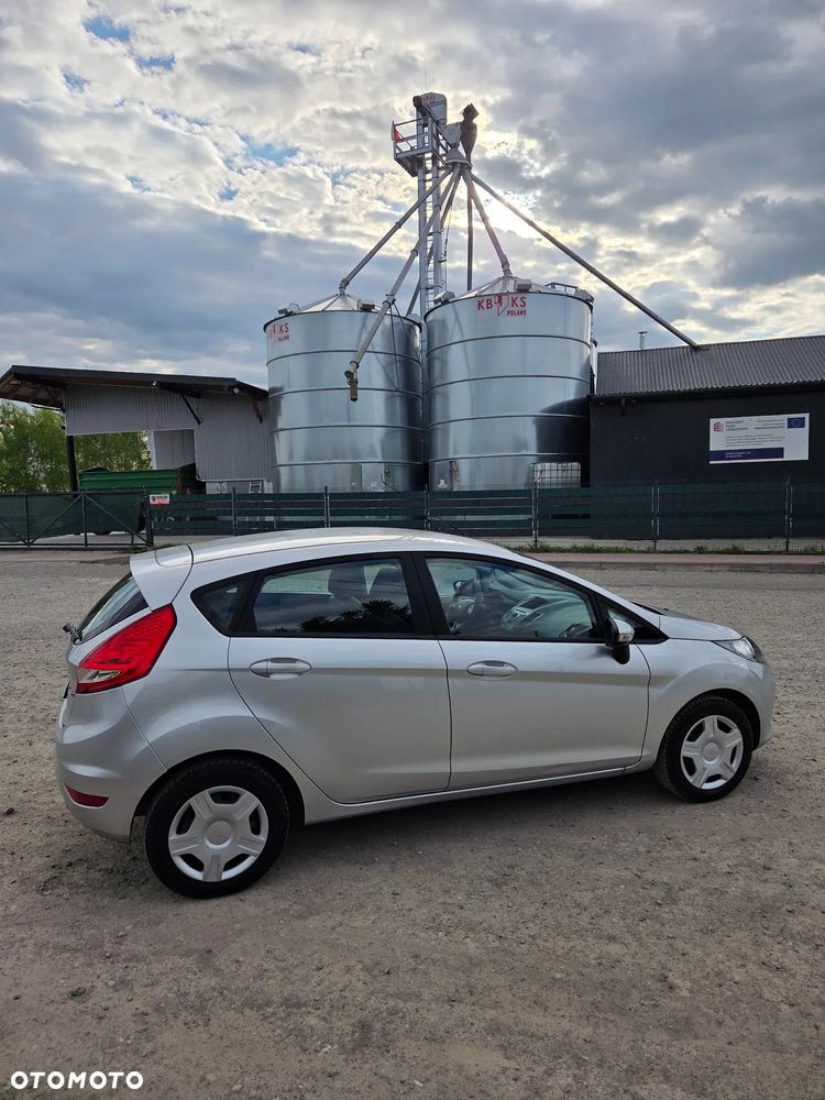 Ford Fiesta 1.25 Trend EU5 - 13