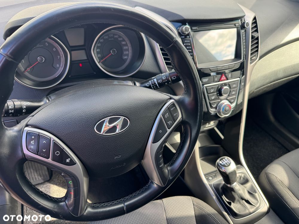Hyundai i30 blue 1.6 GDI YES Gold - 11