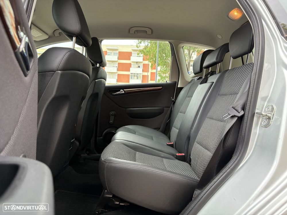 Mercedes-Benz A 180 Autotronic Elegance Special Edition - 20