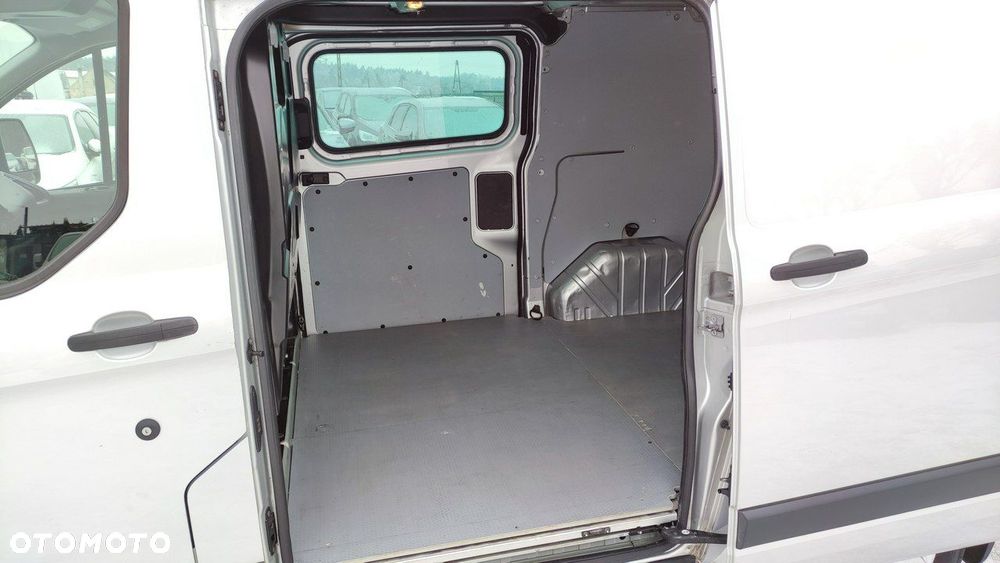 Ford Transit Custom - 21