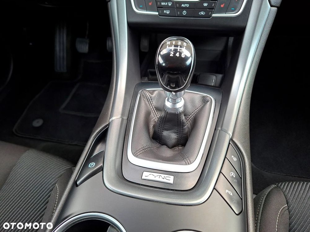 Ford Mondeo 2.0 TDCi STart-Stopp Titanium - 33