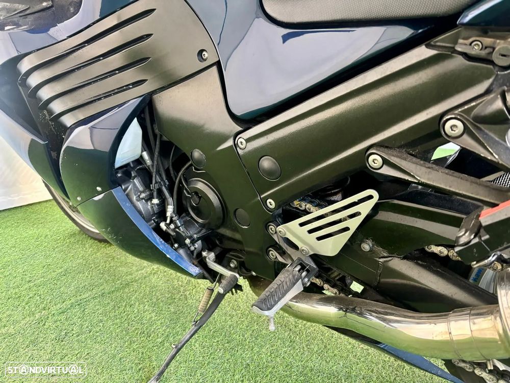 Kawasaki ZZR 1400 - 9
