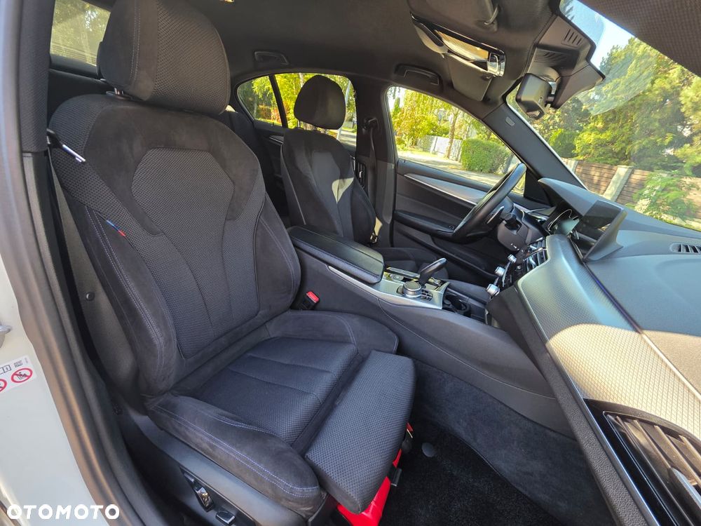 BMW Seria 5 520d xDrive M Sport sport - 22