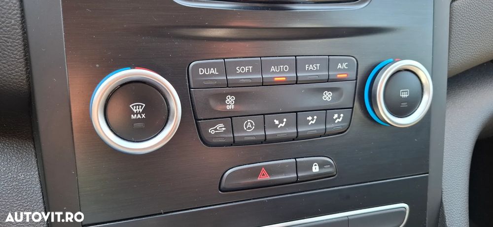 Renault Megane BLUE dCi 115 EDC Techno - 7