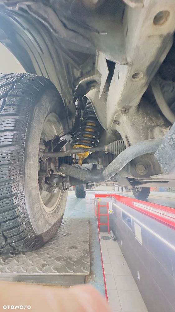 Nissan Pathfinder - 15