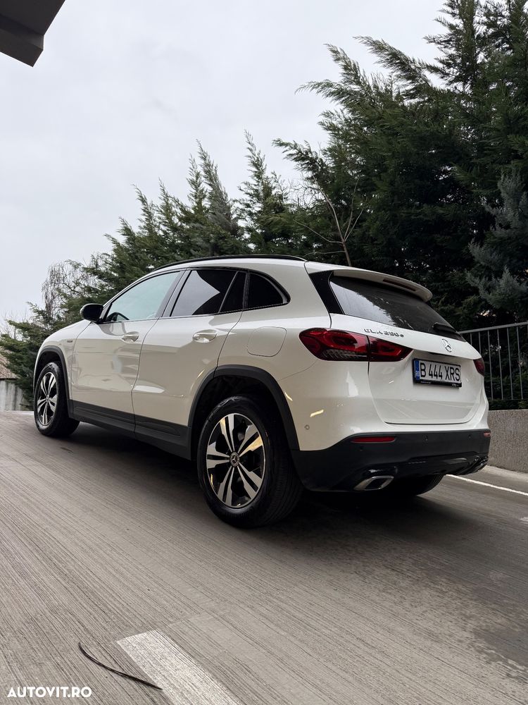 Mercedes-Benz GLA 250 e 8G-DCT Edition Plug-in-Hybrid - 4