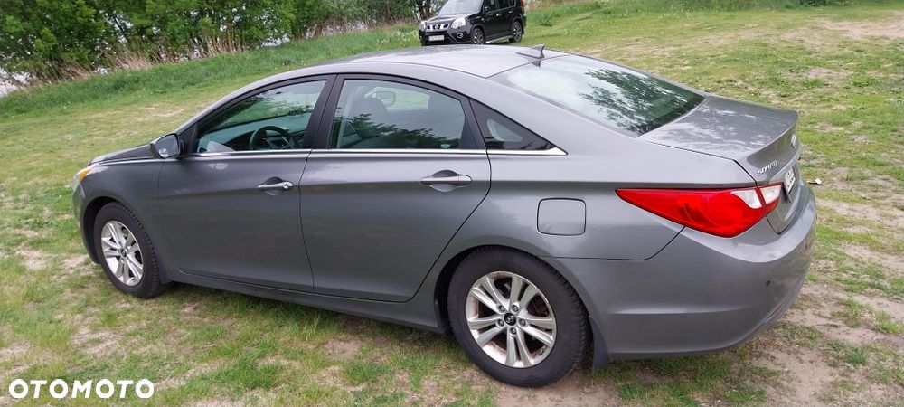 Hyundai Sonata - 3
