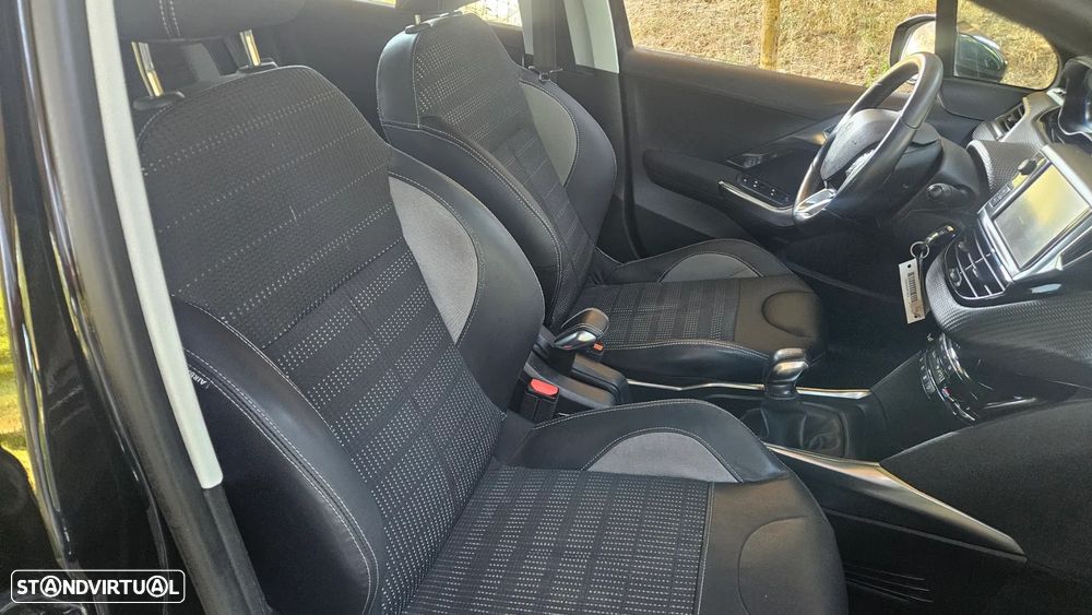 Peugeot 2008 1.2 PureTech Allure - 35