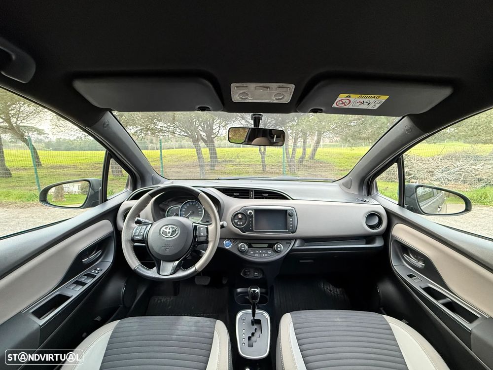 Toyota Yaris 1.5 HSD Square Collec.Bronze - 3