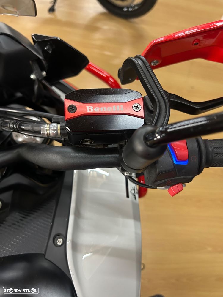 Benelli TRK 702 X - 7