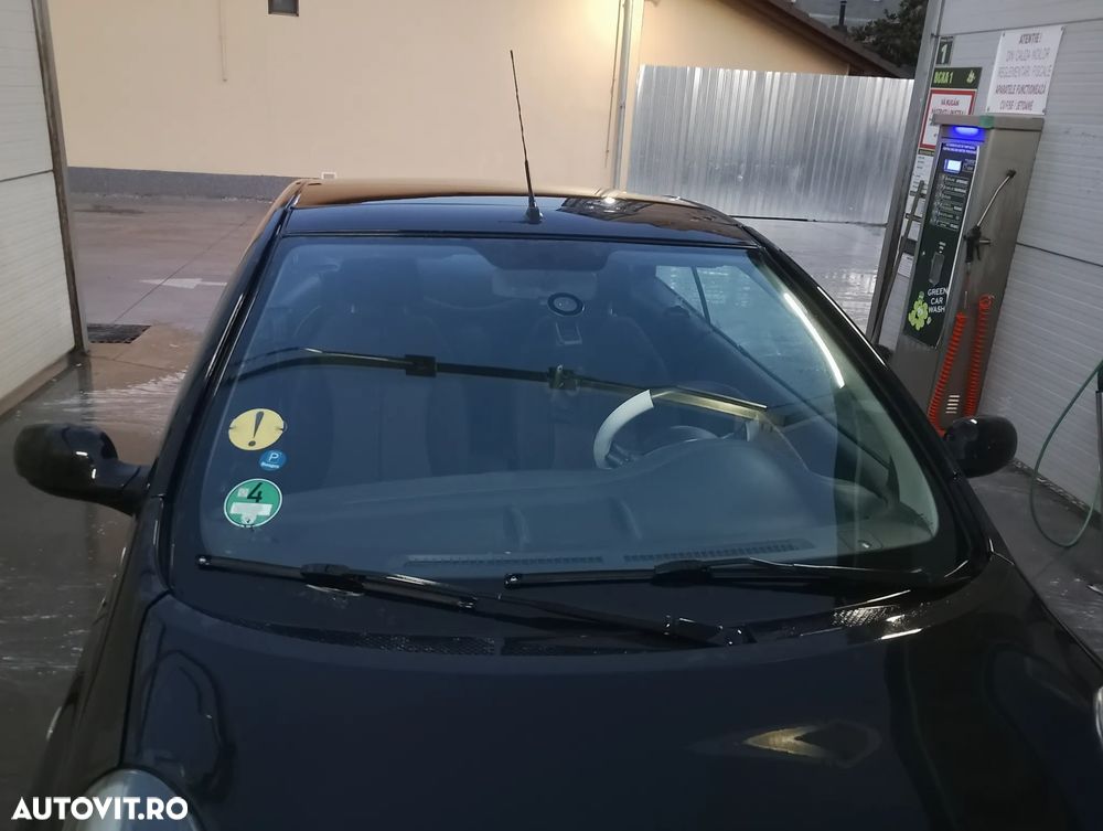 Nissan Micra - 5