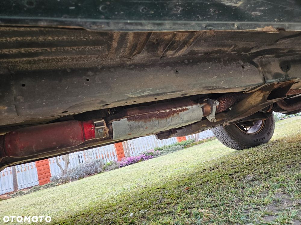 Jeep Grand Cherokee - 33