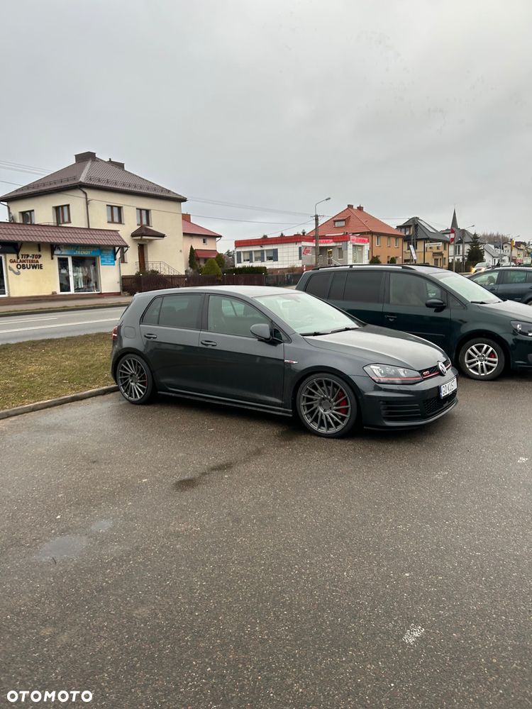Volkswagen Golf - 7