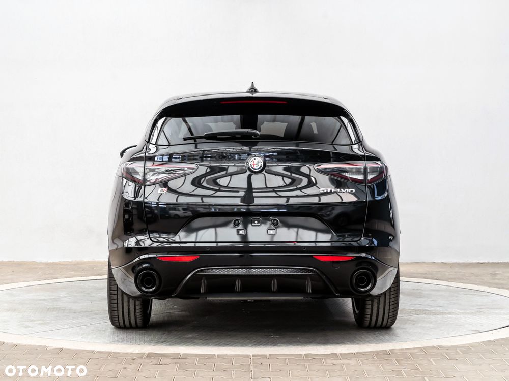 Alfa Romeo Stelvio 2.0 Turbo TI Q4 - 4