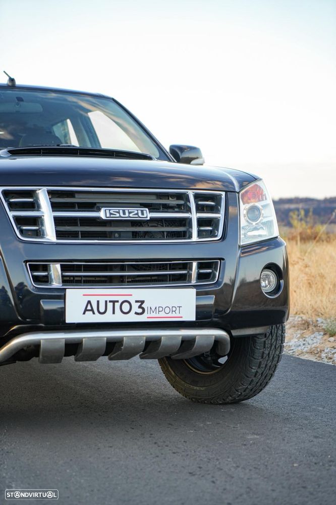 Isuzu D-Max 4x4 Cabine Dupla Custom - 6