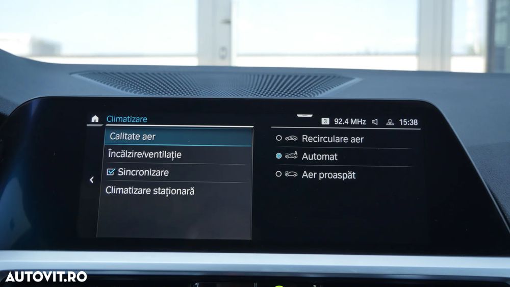 BMW Seria 3 330e Aut. Sport Line - 35