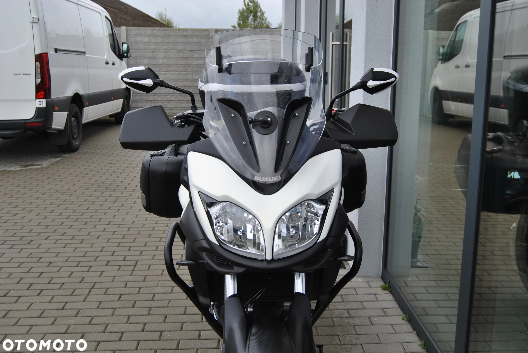Suzuki DL - 5