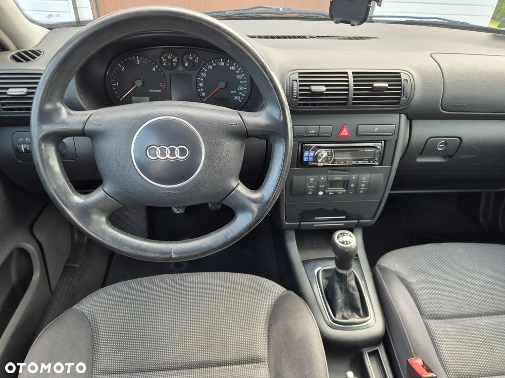 Audi A3 Sportback - 16
