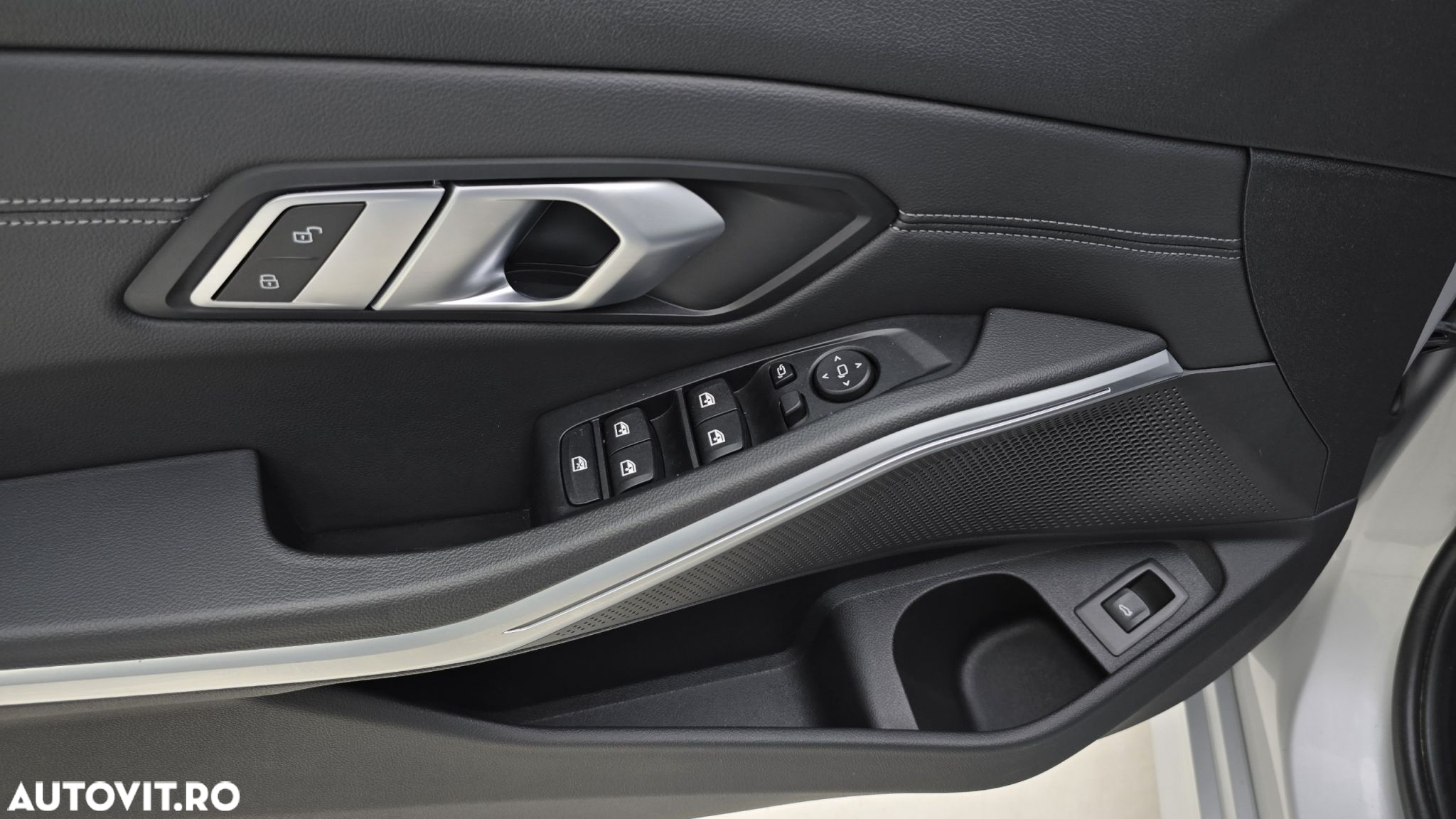 BMW Seria 3 330d xDrive AT - 11