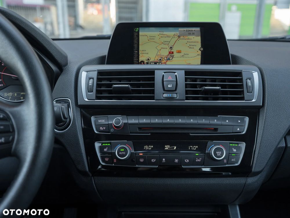 BMW Seria 1 116i Sport Line - 24