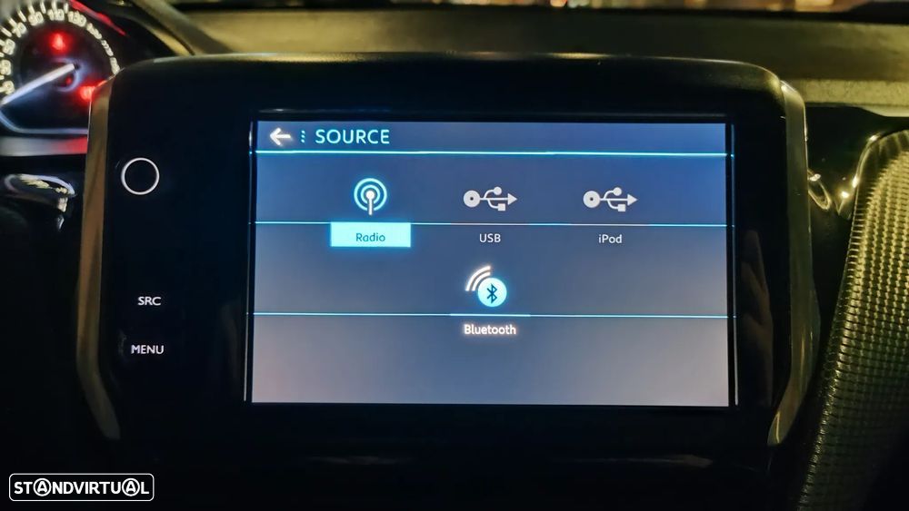 Peugeot 2008 1.5 BlueHDi Signature - 19