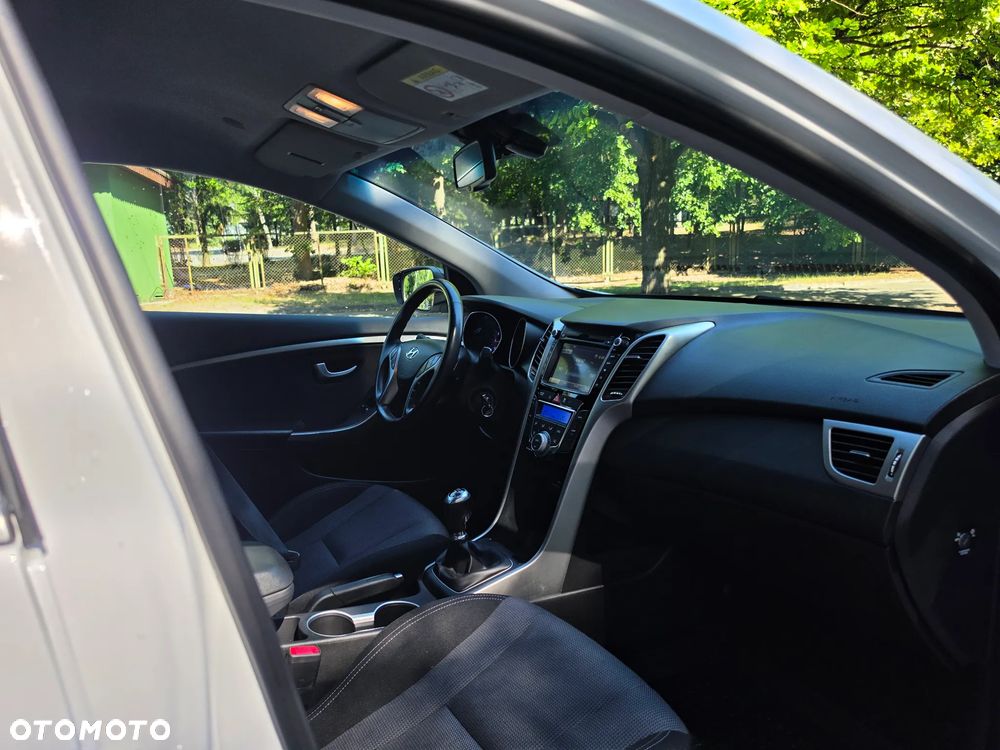 Hyundai i30 1.6 GDI BlueDrive Comfort - 16