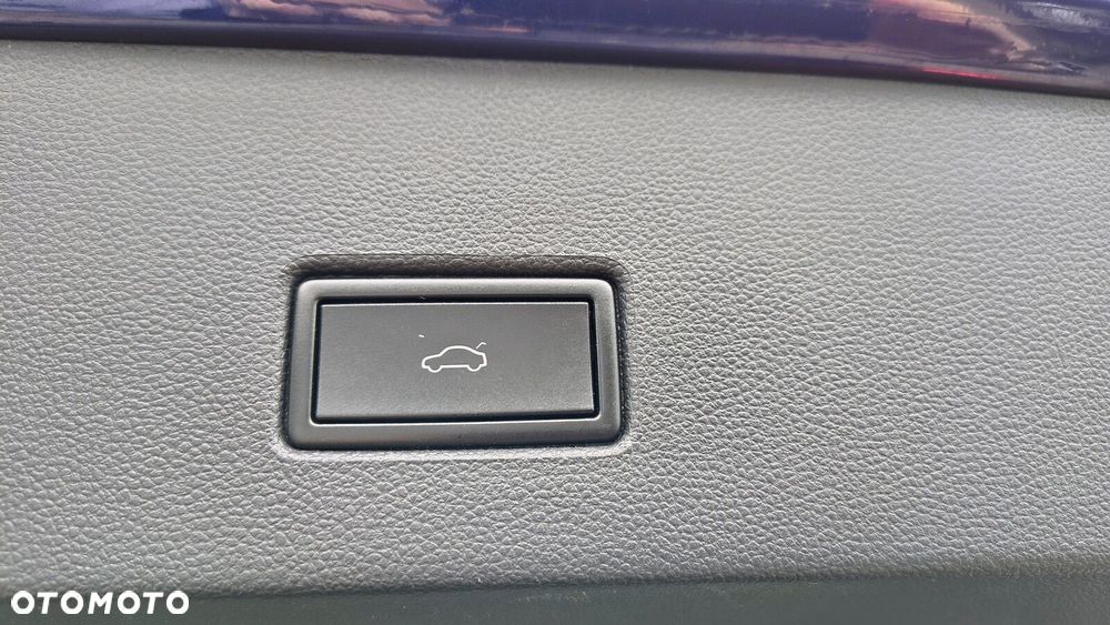 Volkswagen T-Roc - 12