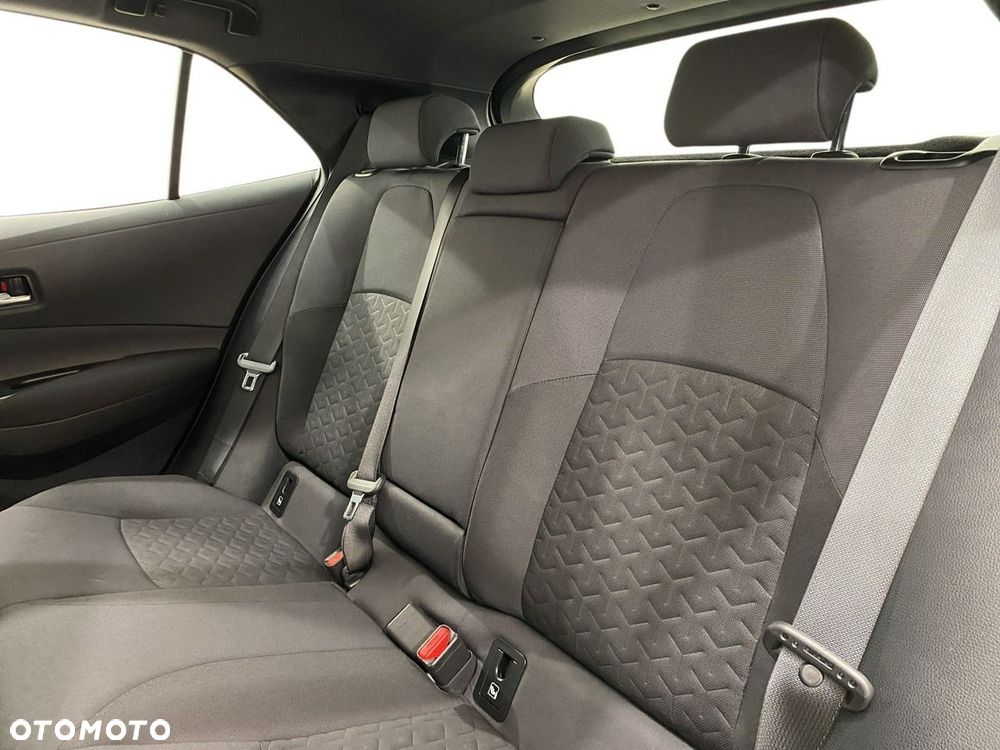 Toyota Corolla - 13
