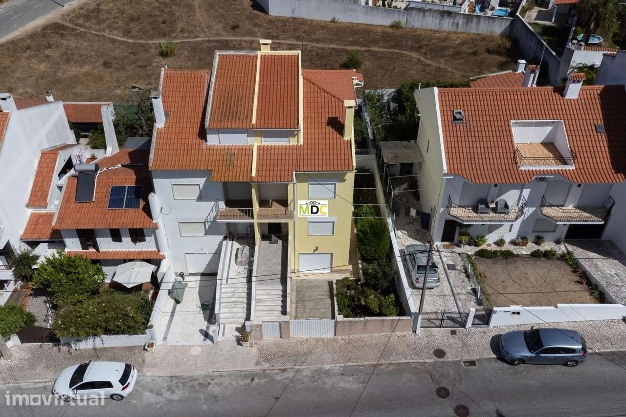 Moradia Exclusiva na Charneca de Caparica – A Dois Passos do Mar - Grande imagem: 5/30