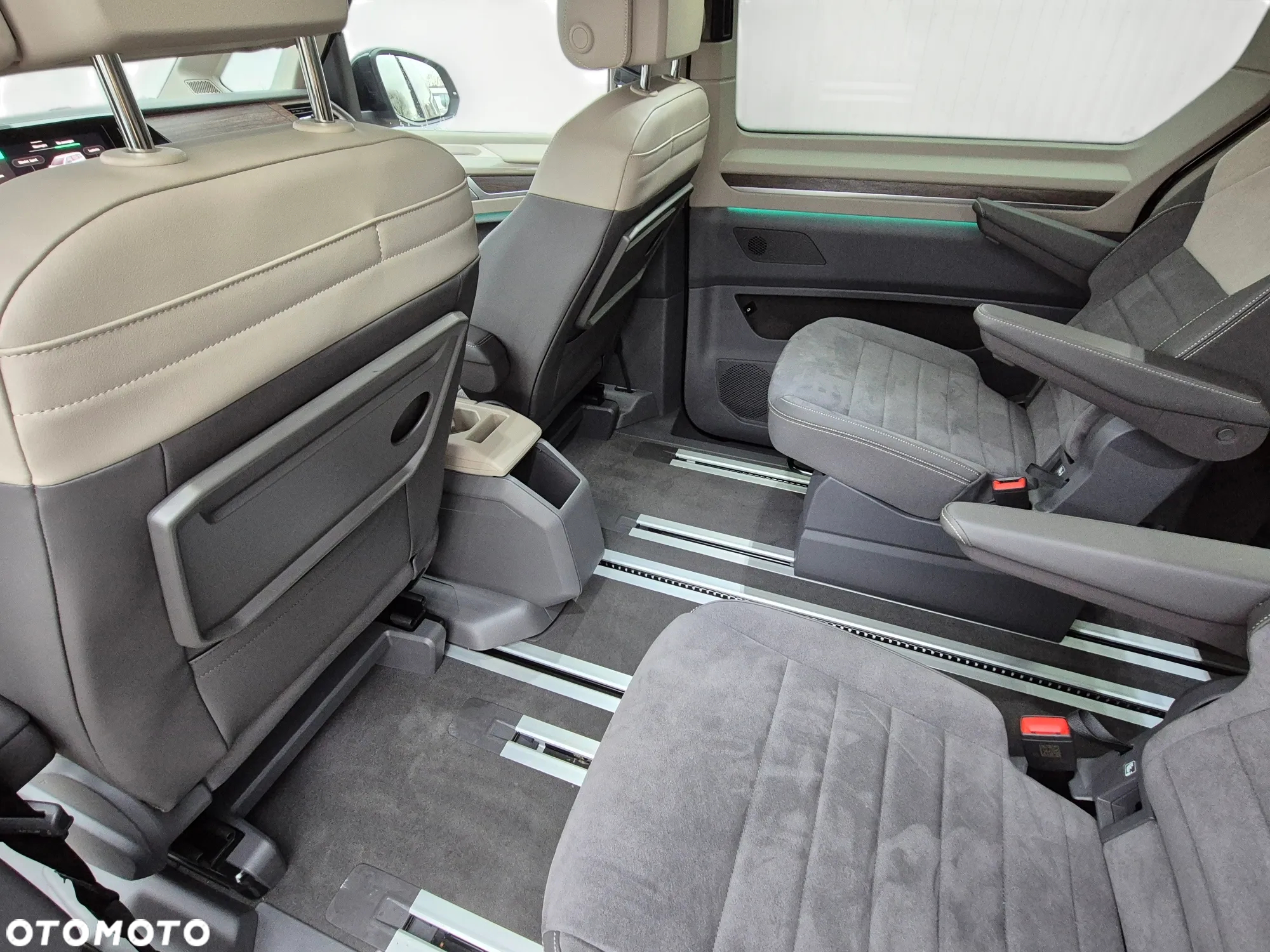 Volkswagen Multivan 2.0 TDI L2 Style DSG - 22