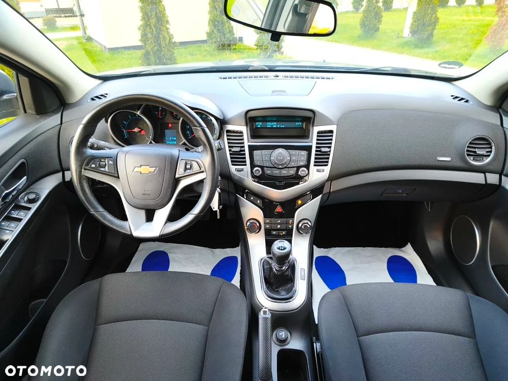Chevrolet Cruze 1.6 LT+ - 15