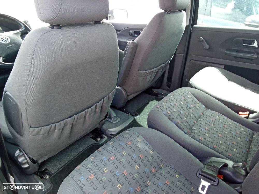 VW Sharan 1.9 TDi Highline - 24