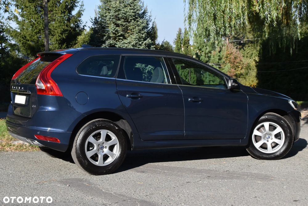 Volvo XC 60 D4 Momentum - 4