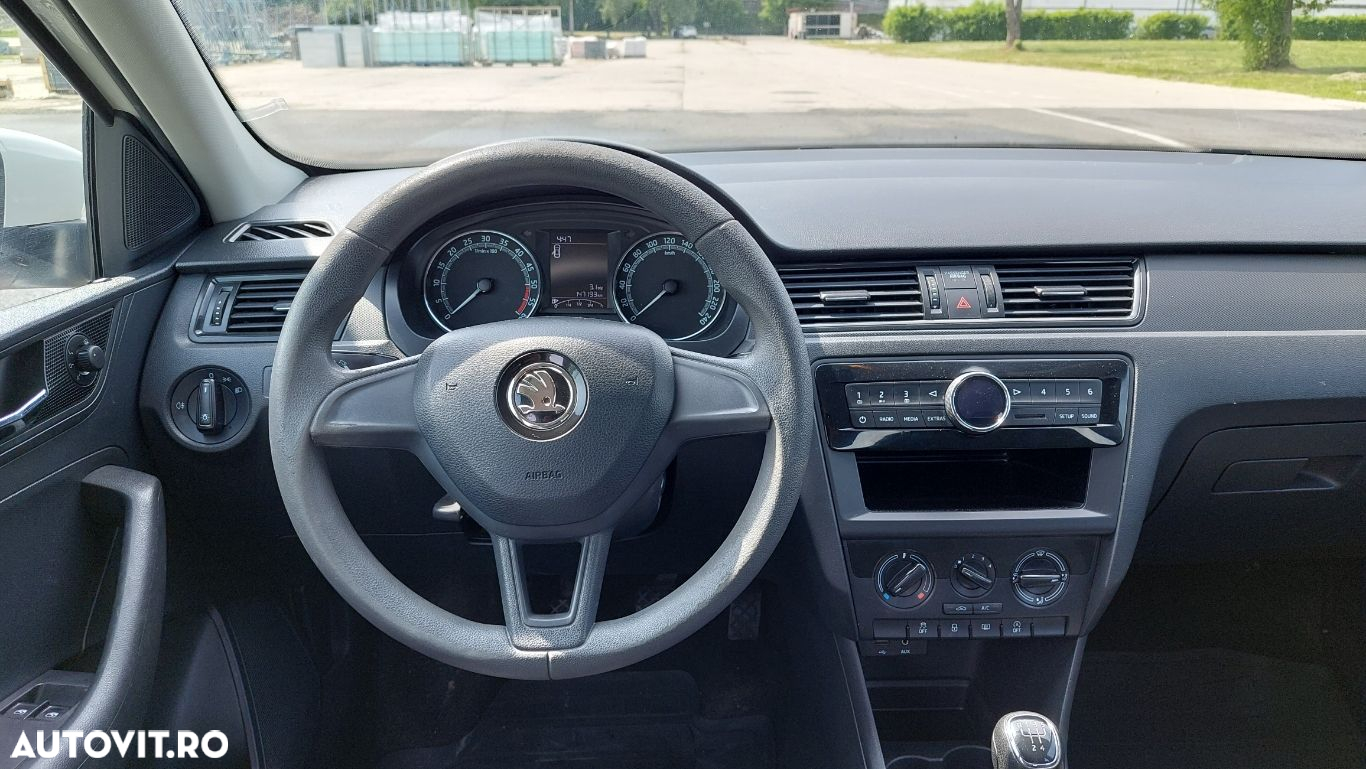 Skoda RAPID - 12