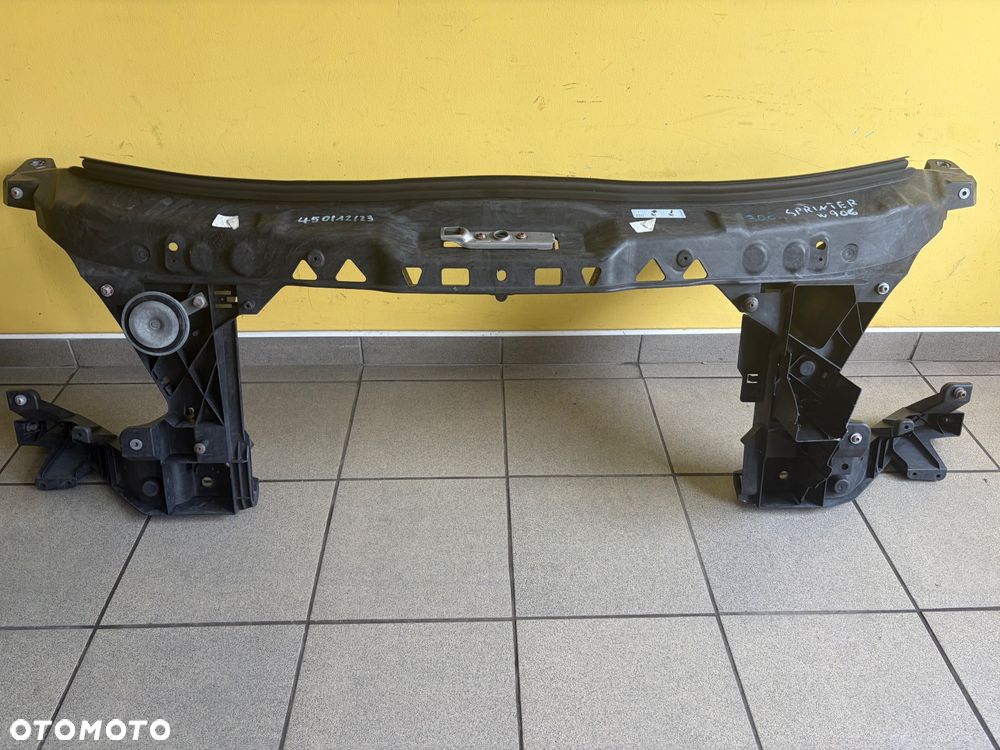 Mercedes Sprinter w906 Pas przedni - 1