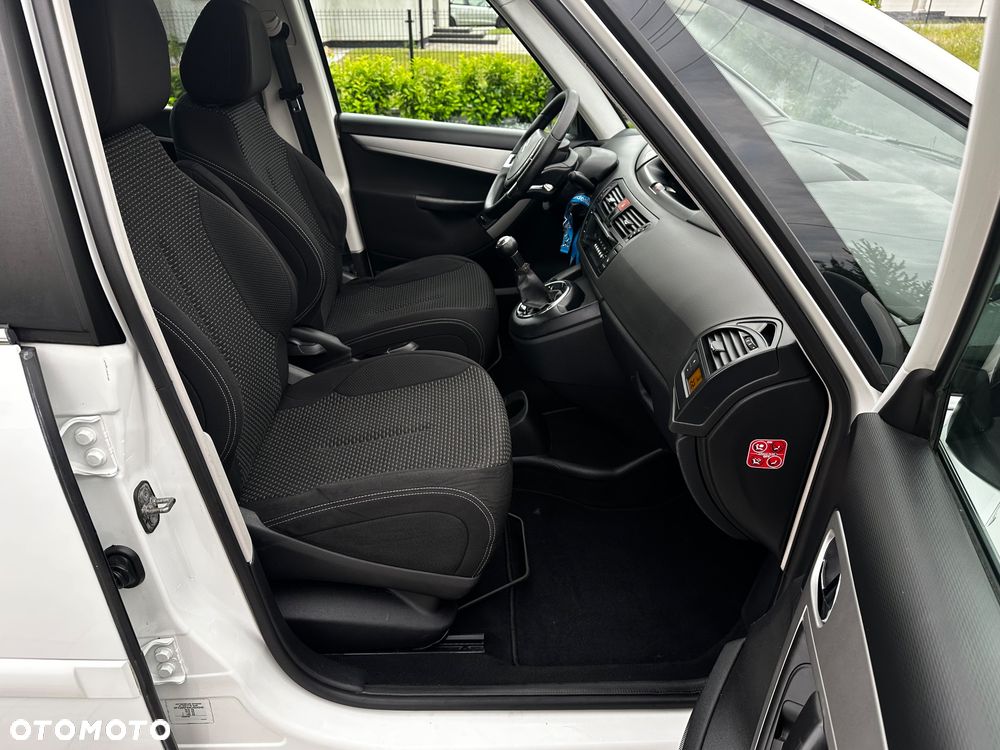 Citroën C4 Picasso - 17