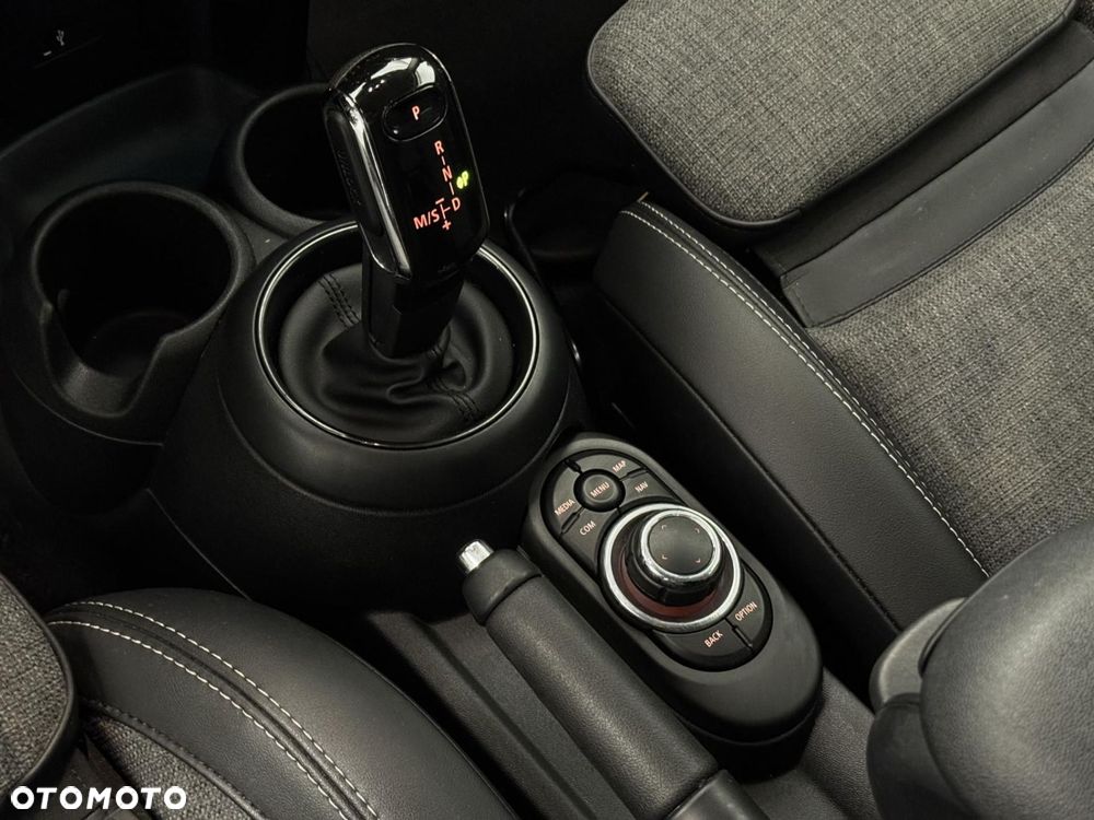 MINI Cooper Classic Trim - 16