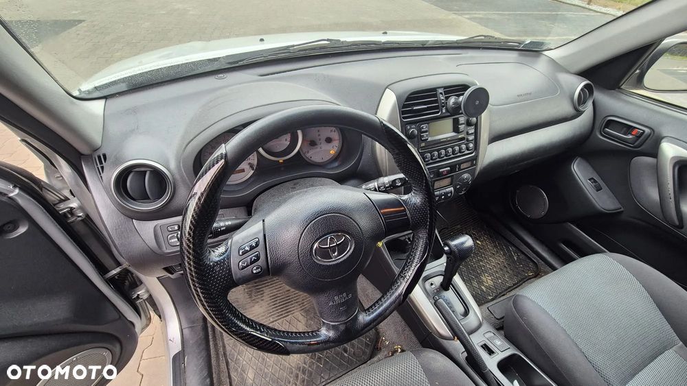 Toyota RAV4 - 11