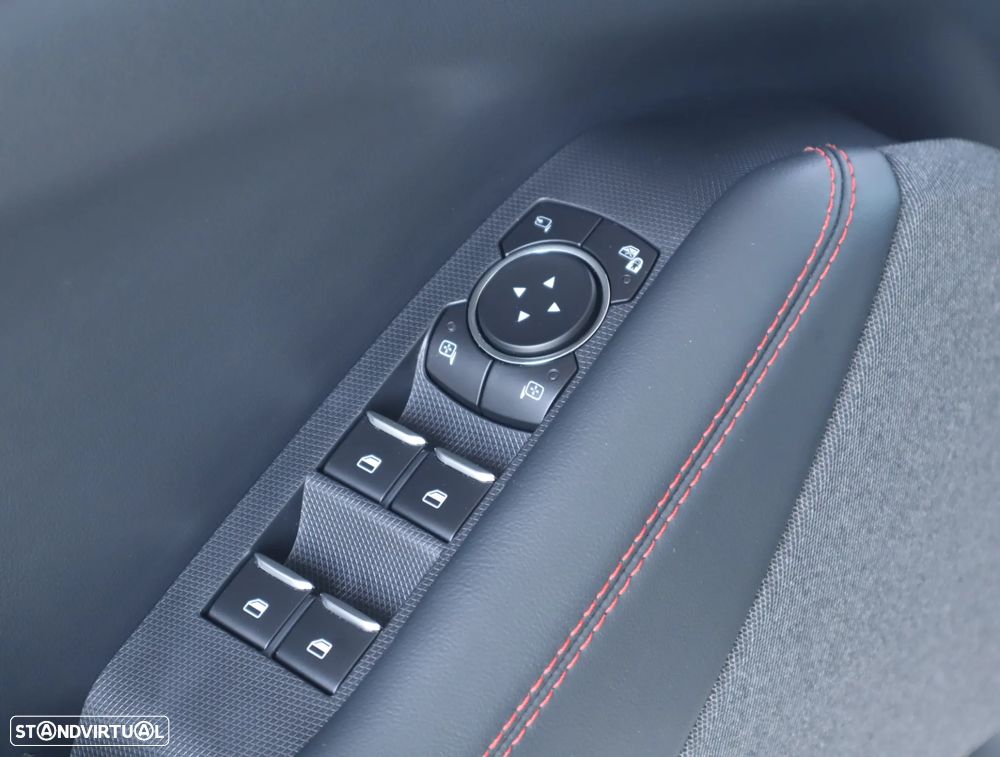 Ford Mustang Mach-E AWD PREMIUM - 32