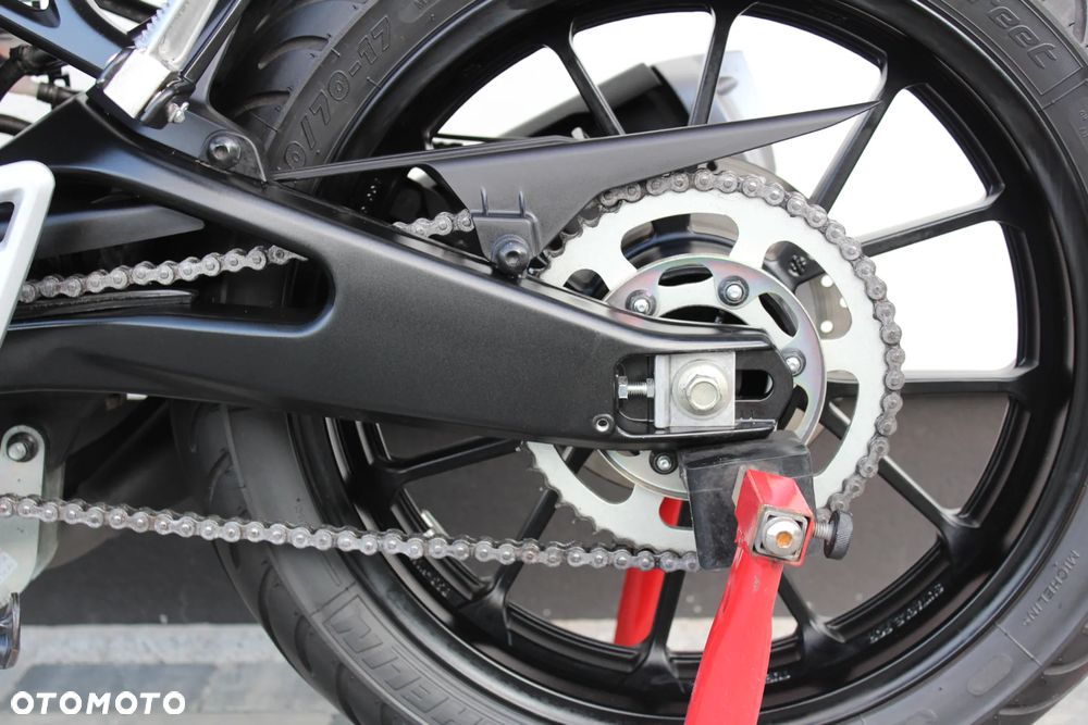 Yamaha MT - 19