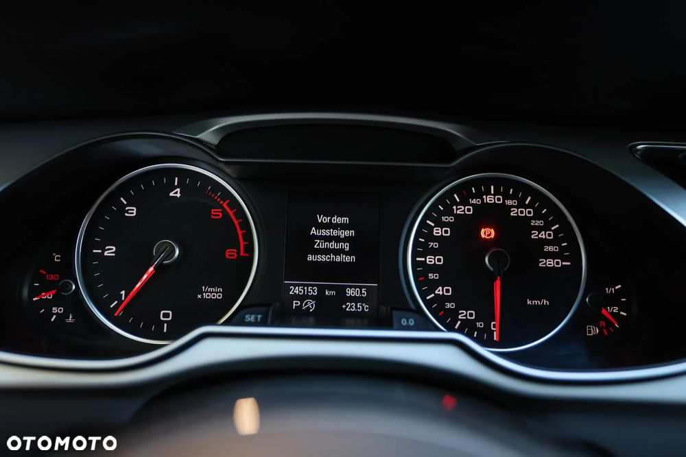 Audi A4 Avant 2.0 TDI DPF clean diesel quattro S tronic S line Sportpaket - 37