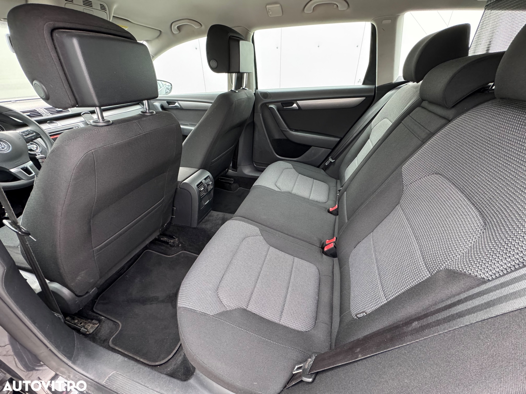Volkswagen Passat Variant 2.0 Blue TDI SCR Highline - 8