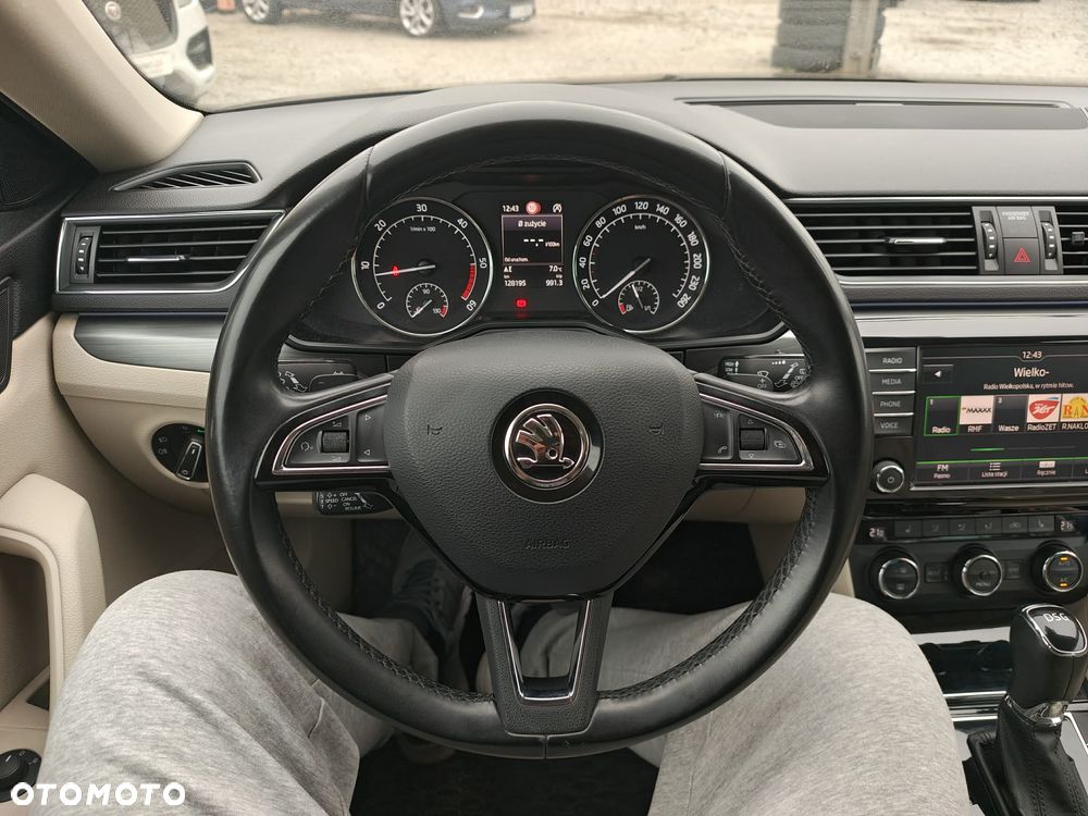 Skoda Superb 2.0 TDI DSG Premium Edition - 14