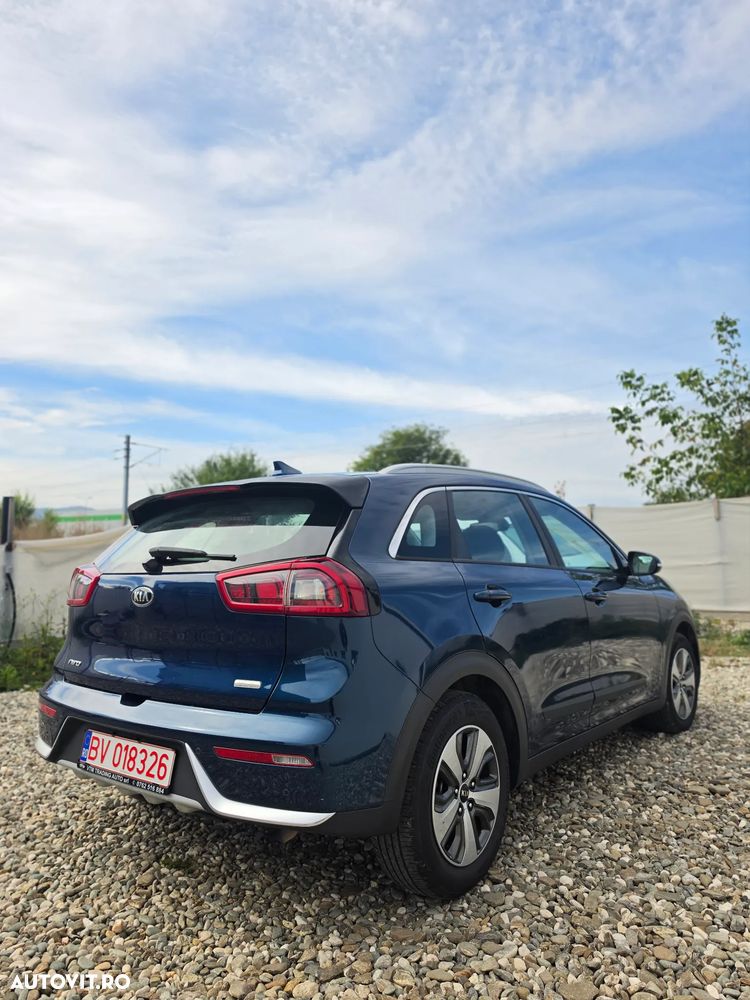 Kia Niro 1.6 GDI 2WD Aut. Vision - 6