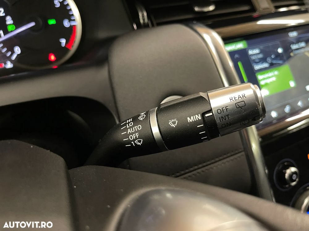 Land Rover Discovery Sport 2.0 P200 MHEV - 27